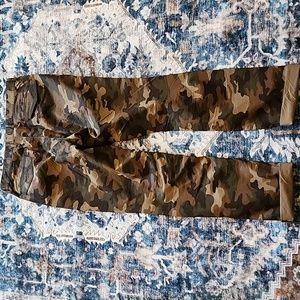 Michael Kors Slim-Fit 30/32 Camouflage Chinos NWOT